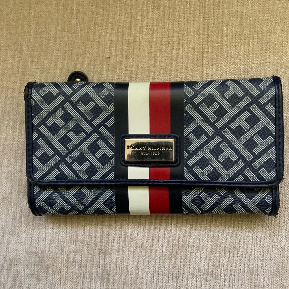 Tommy Hilfiger Navy Logo Trifold Wallet with Red and White Stripe